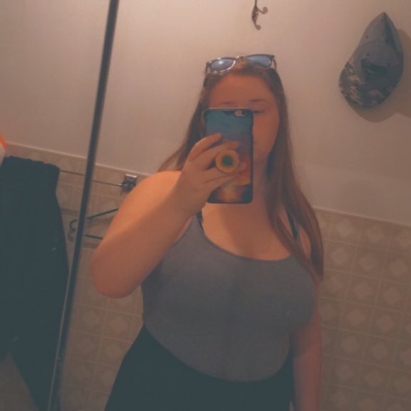 Meet your Posher, Lisa - Picture 1 of 1